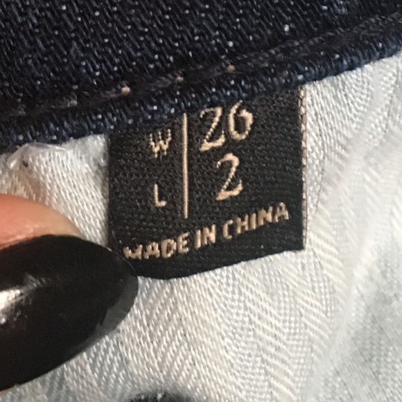 Abercrombie and Fitch High-Wasted Shorts - Picture 5 of 6